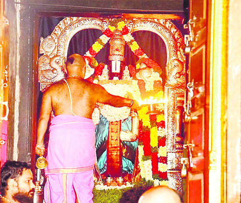 పుష్పాలంకరణ1