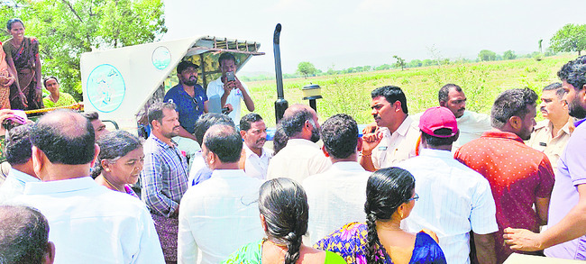 న్యాయం కావాలి.. నిందితులను శిక్షించాలి 2