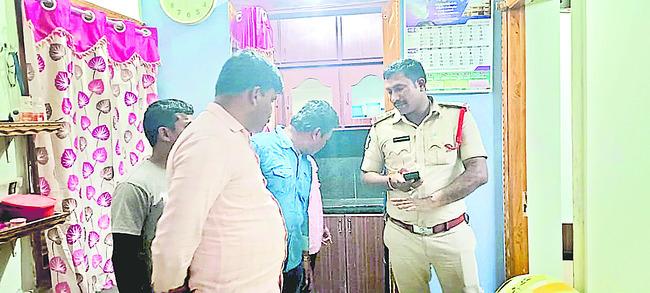 విద్యుదాఘాతంతో  రైతు మృతి 1