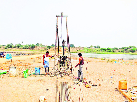 వంతెన కోసం నిరీక్షణ1
