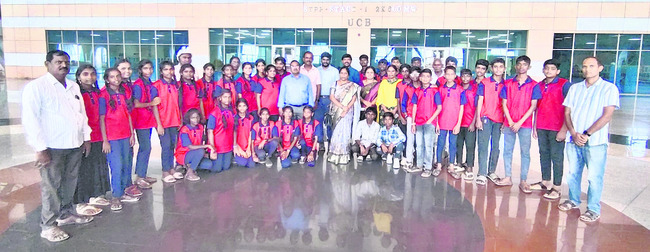 మహిళలు సభ్యులుగా చేరాలి1
