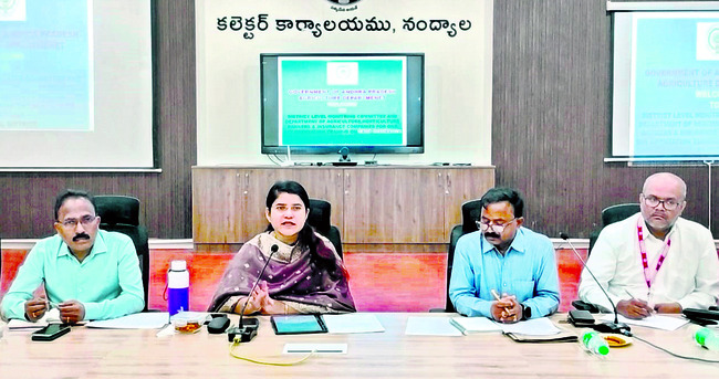రైతులు వేసే ప్రతి పంటకూ బీమా 1