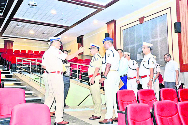 రాష్ట్రపతి భద్రతా ఏర్పాట్లపై సమీక్ష 2