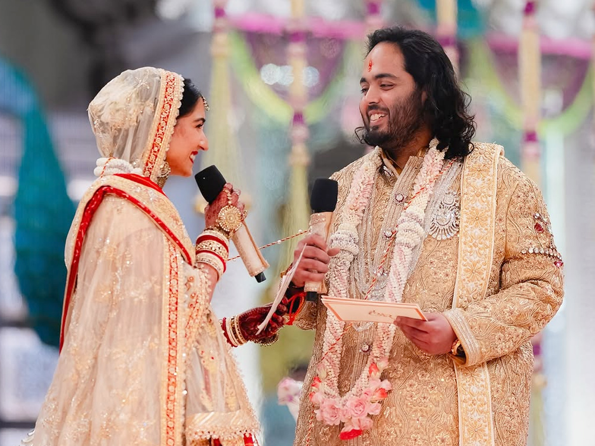 Radhika Merchant, Anant Ambani 1st wedding Anniversary Photos3