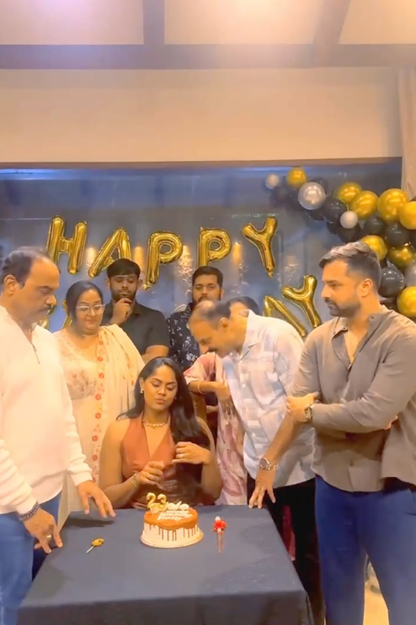 Senior Actress Radha Daughter Karthika Nair Grand Birthday Celebration Photos2