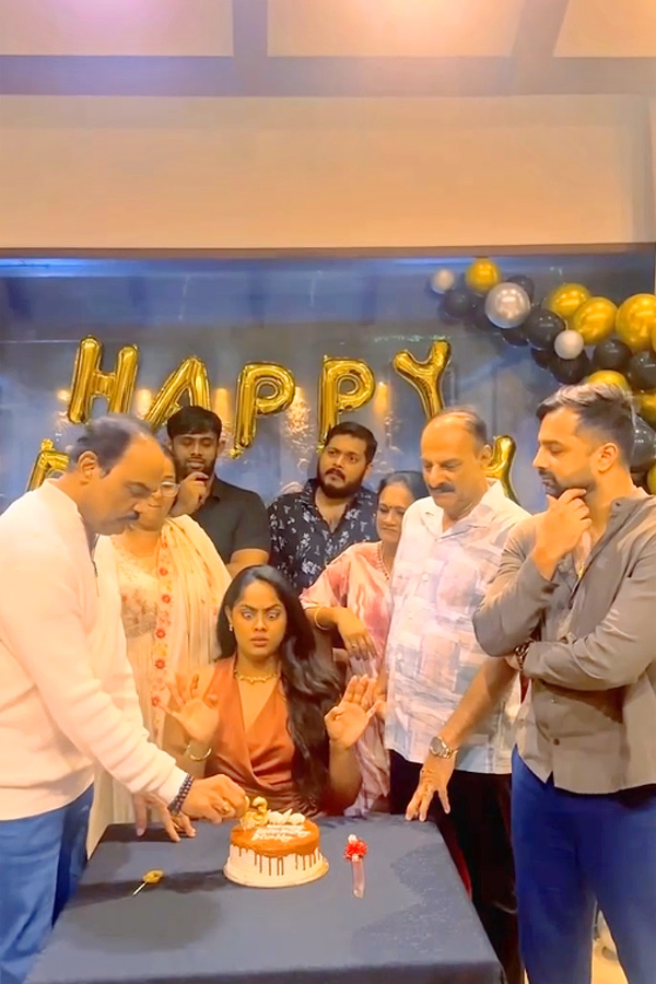 Senior Actress Radha Daughter Karthika Nair Grand Birthday Celebration Photos4