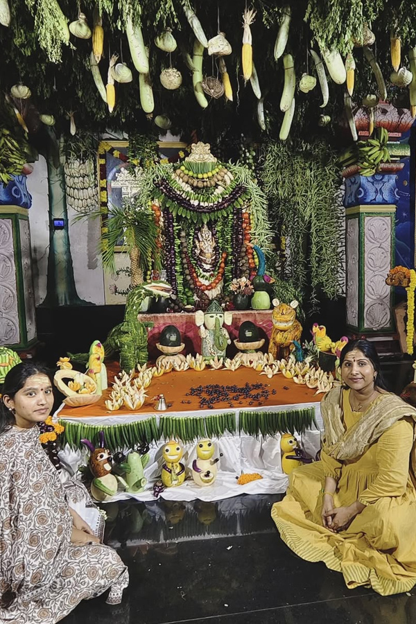 Singer Mangli Visited srisailam temple With Family Photos9