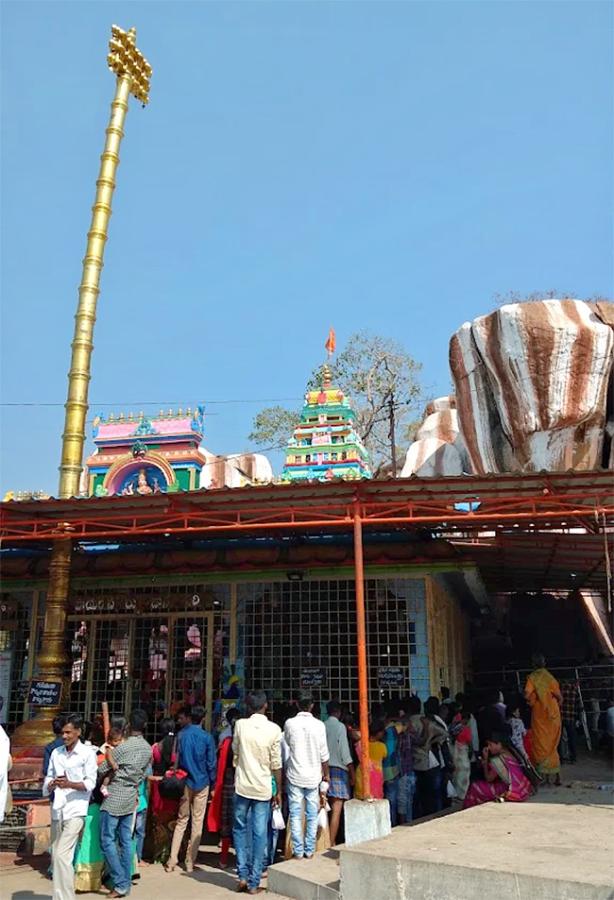 Sri Edupayala Vana Durga Bhavani Devalayam Photos16