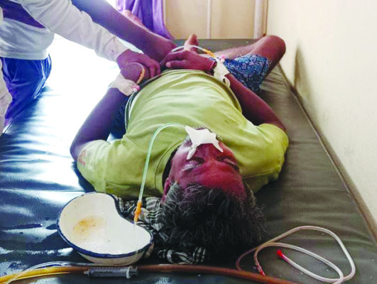 రైతు ఆత్మహత్యాయత్నం 1