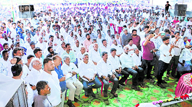 అన్నివర్గాలను మోసం చేసిన బాబు1