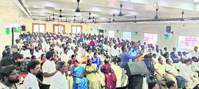 కూటమి అరాచక పాలనపై పోరాడుదాం 1