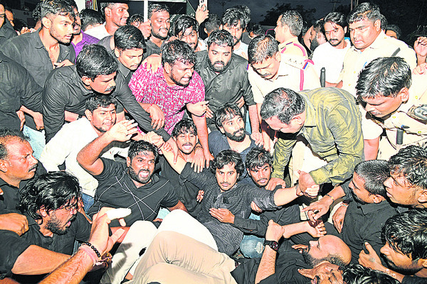 ప్రాణాలతో చెలగాటమా?1