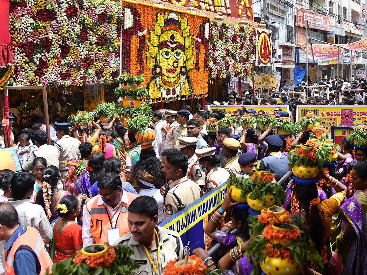 Secunderabad Ujjaini Mahankali Bonalu 2025 Photos36
