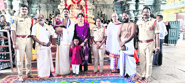భక్తులతో పోటెత్తిన భద్రగిరి1