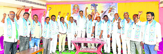 ఫీజు నియంత్రణ చట్టం తీసుకురావాలి1