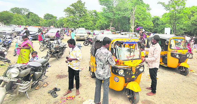 ఘనంగా క్వారీ దుర్గాదేవి జాతర3