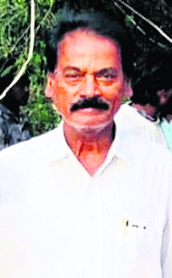 బైక్ను ఢీకొట్టిన లారీ1