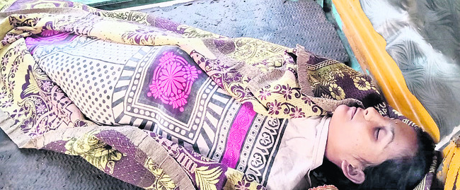 మహిళా జెడ్పీ చైర్పర్సన్పై దాడి దారుణం 3