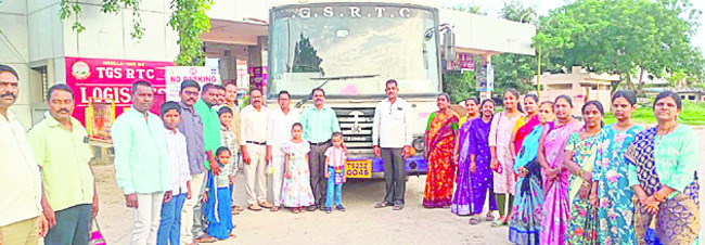 టెన్త్‌ విద్యార్థులకు  రేపు సైకిళ్ల పంపిణీ
3
