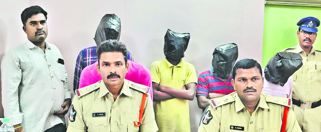 మంత్రి ప్రకటనలో స్పష్టత కరువు 1