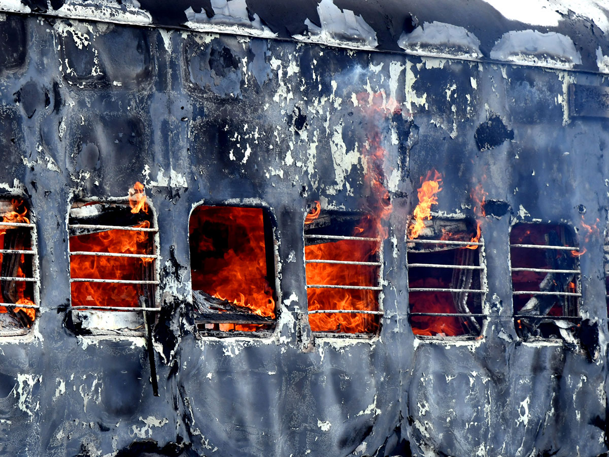Fire breaks out in coaches of express Trains Near Tirupati Photos5
