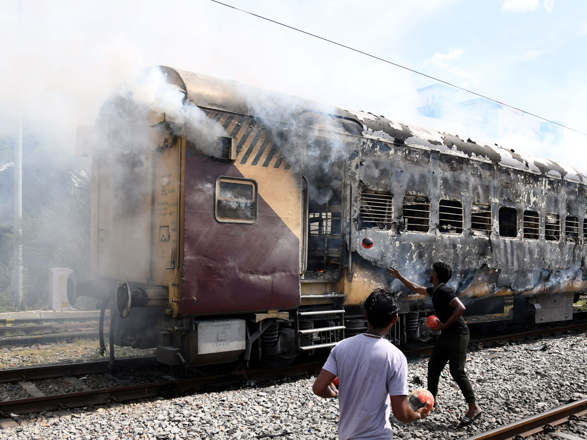 Fire breaks out in coaches of express Trains Near Tirupati Photos9