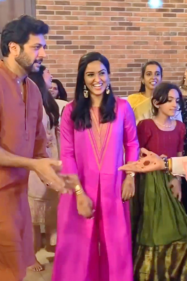 Hero Jayam Ravi Dances At Actor Arjuns wedding Photos2