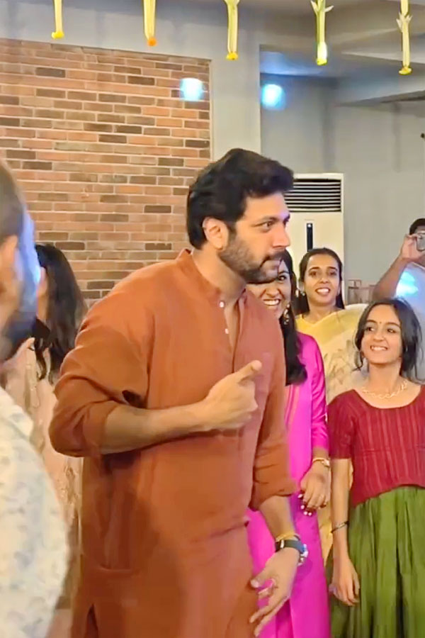 Hero Jayam Ravi Dances At Actor Arjuns wedding Photos6