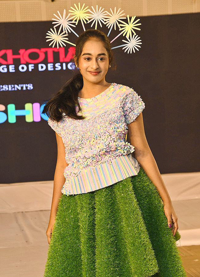 Lakhotia Hosts Fashion Show Trashique The Best Out of Waste4