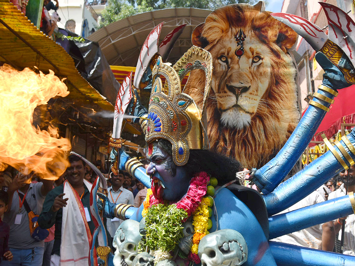 Rangam Ritual At Ujjaini Mahankali At Secunderabad Photos11