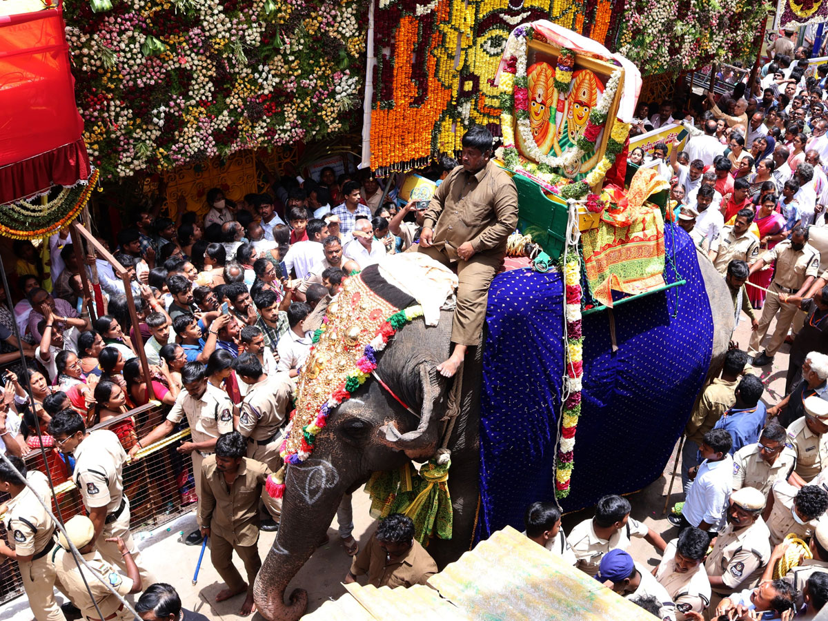 Rangam Ritual At Ujjaini Mahankali At Secunderabad Photos13