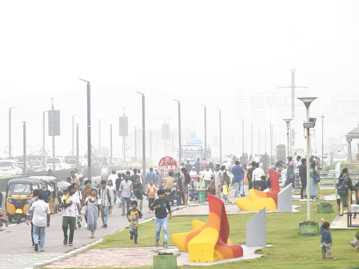 visakhapatnam rk beach photos goes viral7