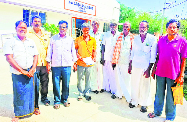 సమస్యలు పరిష్కరించండి సారూ..!3