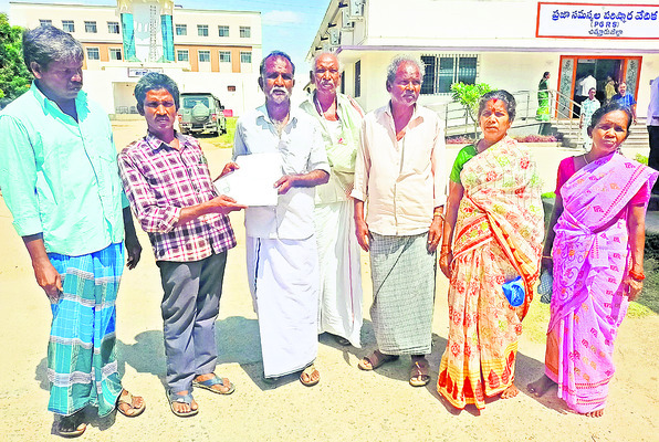 సమస్యలు పరిష్కరించండి సారూ..!2