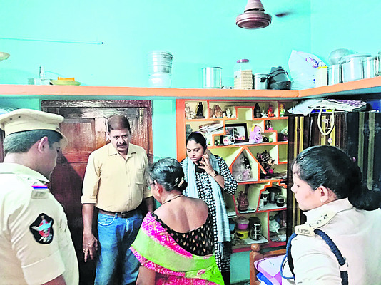 మాడుగులలో భారీ చోరీ 1