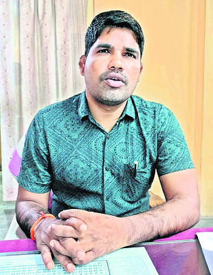 స్విమ్మింగ్పూల్కు సెలవు1