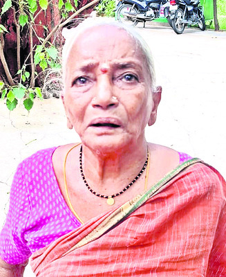 దరఖాస్తులు త్వరగా పరిష్కరించాలి1