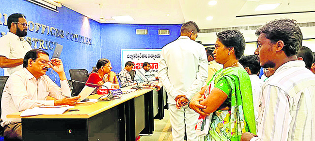 ప్రజావాణికి 41 దరఖాస్తులు1