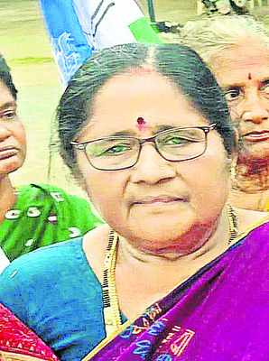 కూటమి పాలనలో మహిళలకు రక్షణ లేదు 3