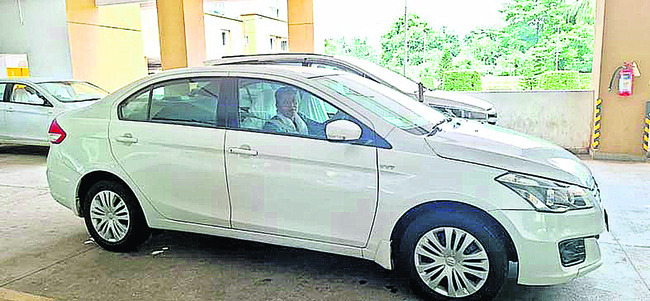 ప్రభుత్వ వాహన డ్రైవర్గా సంధ్యా రాణి మాఝీ 1