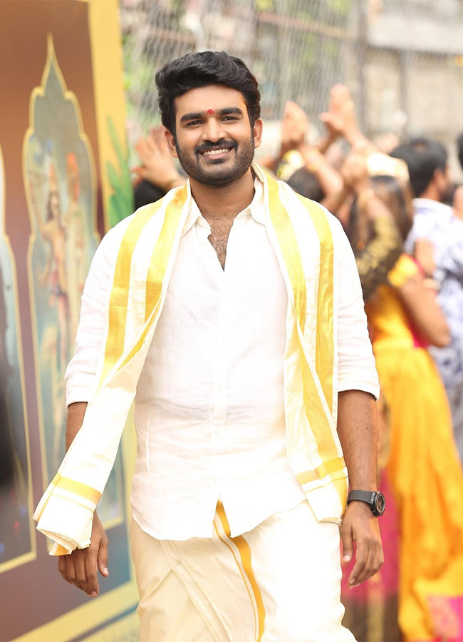 Tollywood Actor Kiran Abbavaram Birthday Special Photos23