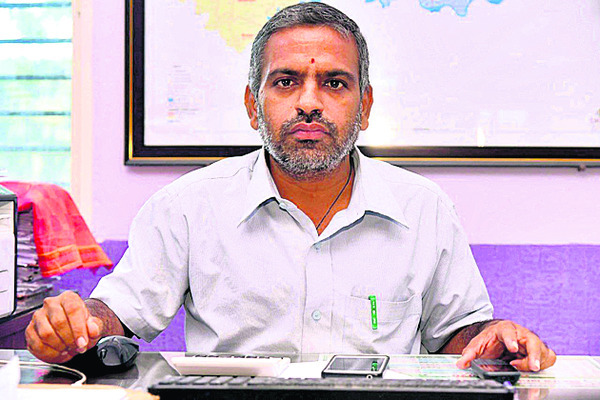 ఆగుడా.. సాగుడా..? 4