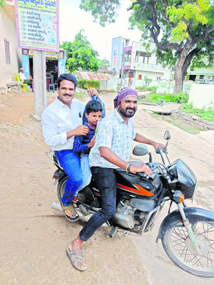 డీసీసీబీ చైర్మన్‌ శ్రీనివాస్‌రెడ్డికి ఉత్తమ అవార్డు1