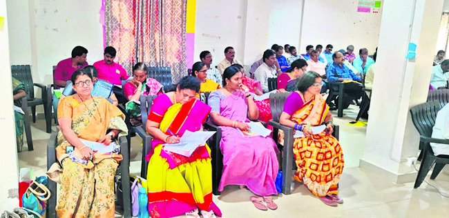 గురువుల మెడపై బోధనేతర కత్తి 1