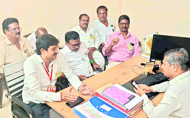 గురువుల మెడపై బోధనేతర కత్తి 1