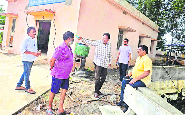 తాగునీటికి కటకట 1