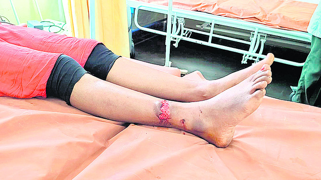 భక్తులతో కిక్కిరిసిన బోయకొండ 2