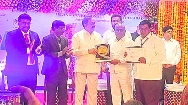 ఆగుడా.. సాగుడా..? 1
