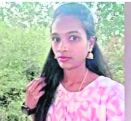 అనారోగ్యంతో వివాహిత ఆత్మహత్య1