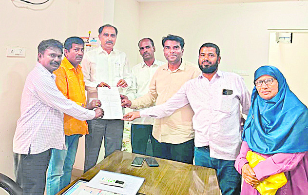 కాలనీల సమస్యలు పరిష్కరించండి 2